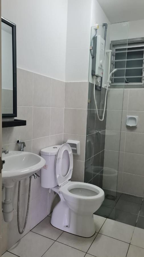 Alanis Suite Klia With Neflix Sepang Esterno foto